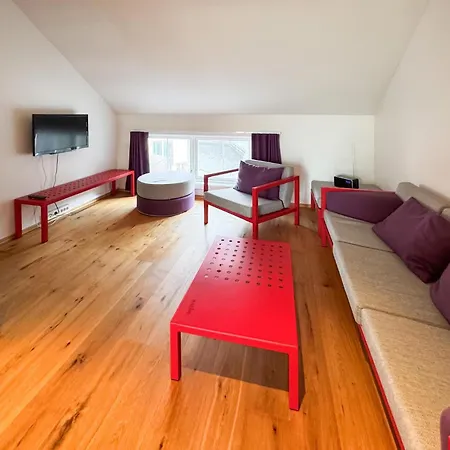 3 Bedroom Awesome In *