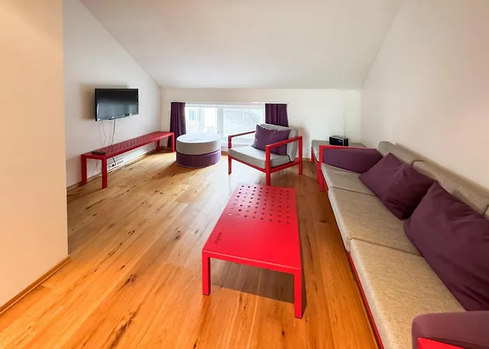 3 Bedroom Awesome In *